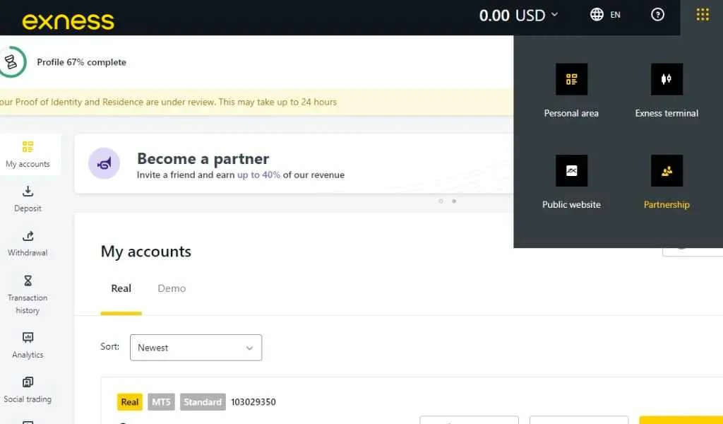 Go to the Partners section to collaborate with IBIBと協力するにはパートナーセクションにアクセスしてください
