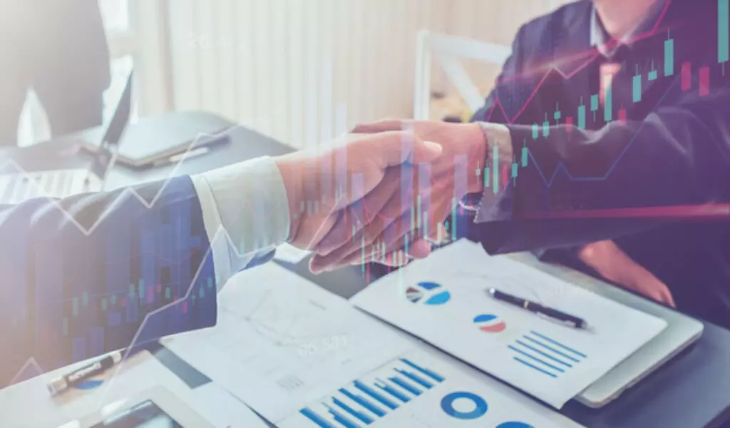 Introducing brokers is an indispensable position in every foreign exchange trading floor.紹介ブローカーは、あらゆる外国為替取引フロアにおいて欠かせないポジションです。